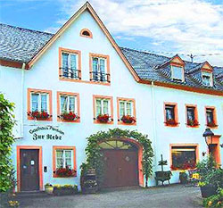 Gasthaus "Zur Rebe" Familie Blees aus Mehring an der Mosel